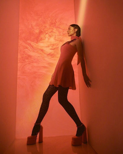 米兰达·可儿时尚大气写真照片