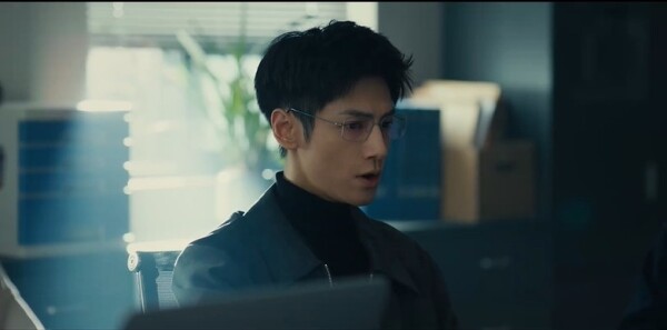 剥茧第12集剧照